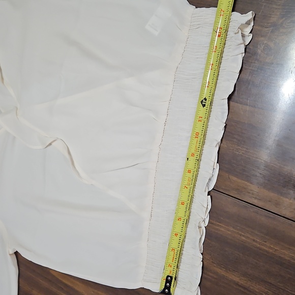 Counterparts Cream Ruffle Blouse - Picture 9 of 11